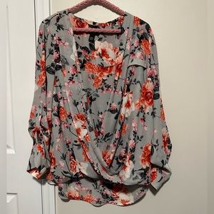 Beautiful Alfani women’s shirt.